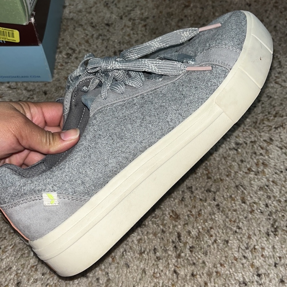 Dr. Scholl’s Gray Sneakers - Picture 4 of 7